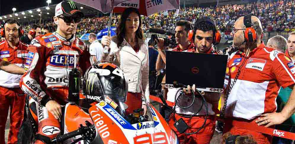 Lorenzo Bisa Juara MotoGP 2017